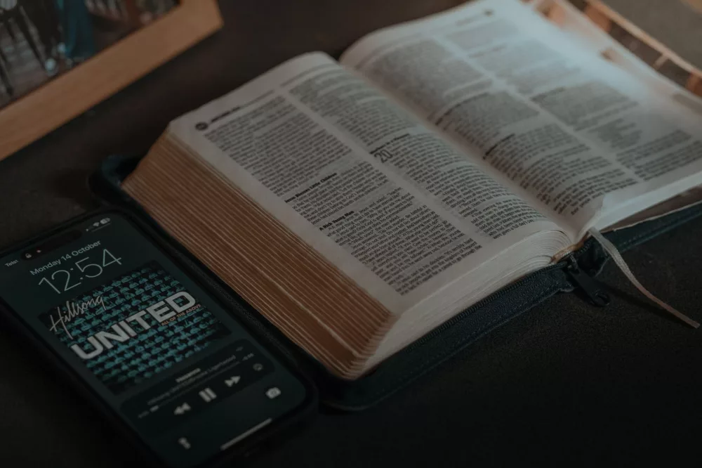 Navigating Faith in the Digital Age: A Look at Christian Apps